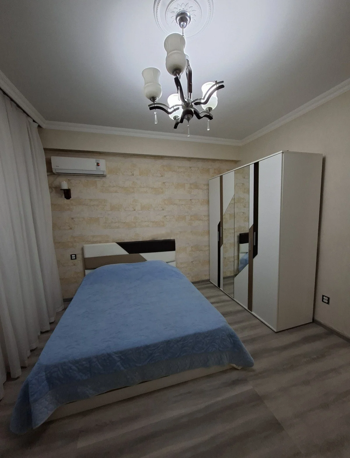 3 otaqlı yeni tikili, İnşaatçılar m.