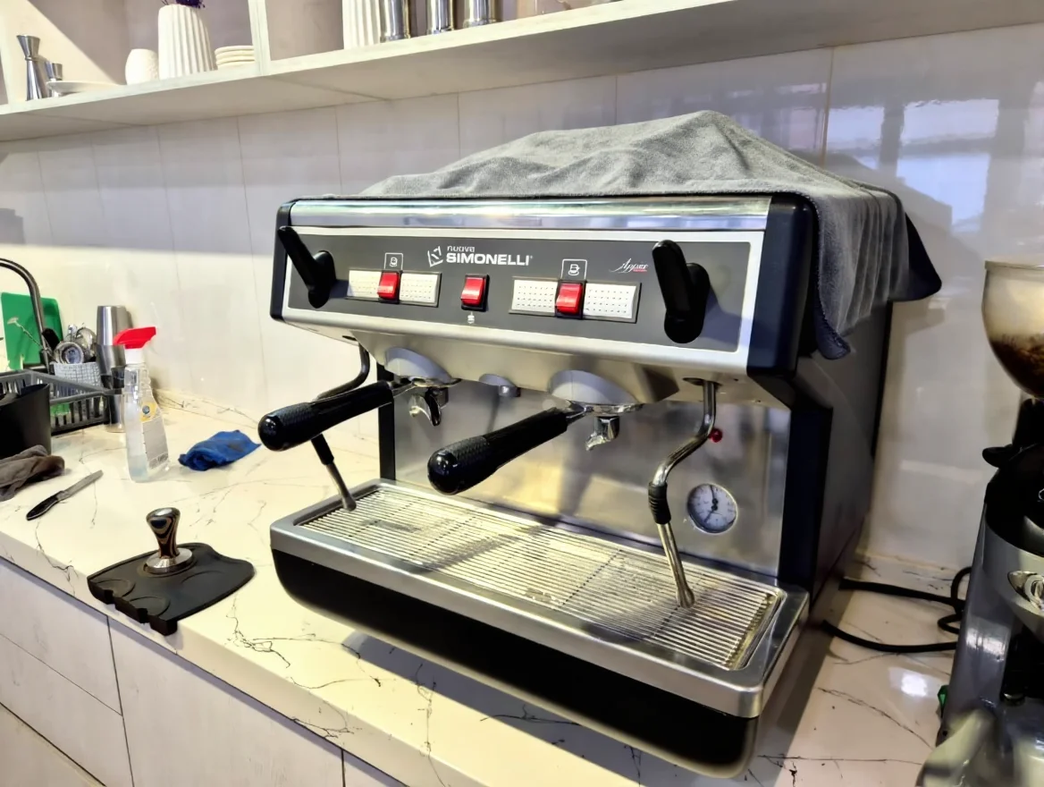 Qəhvə aparatı icarəyə verilir