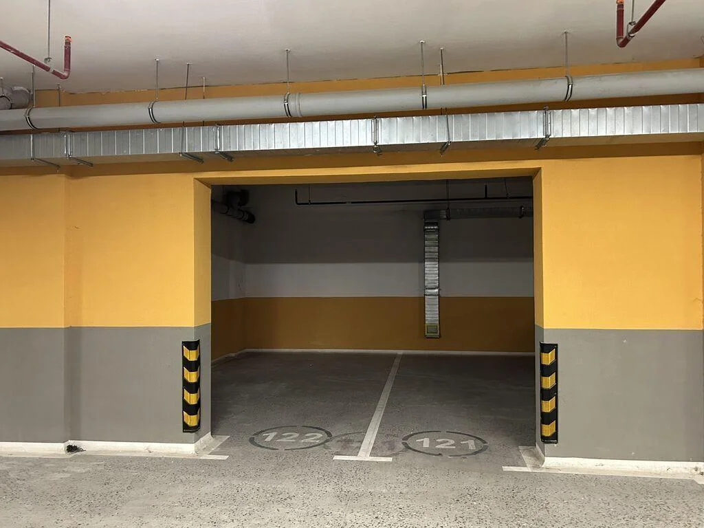 Qaraj-parking icarəyə verilir, Xətai pr.